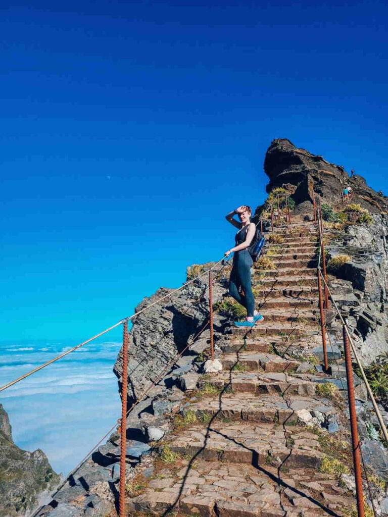 The Pico do Arieiro to Pico Ruivo Maderia hike is popular for its sharp cliff paths and amazing photo opportunities